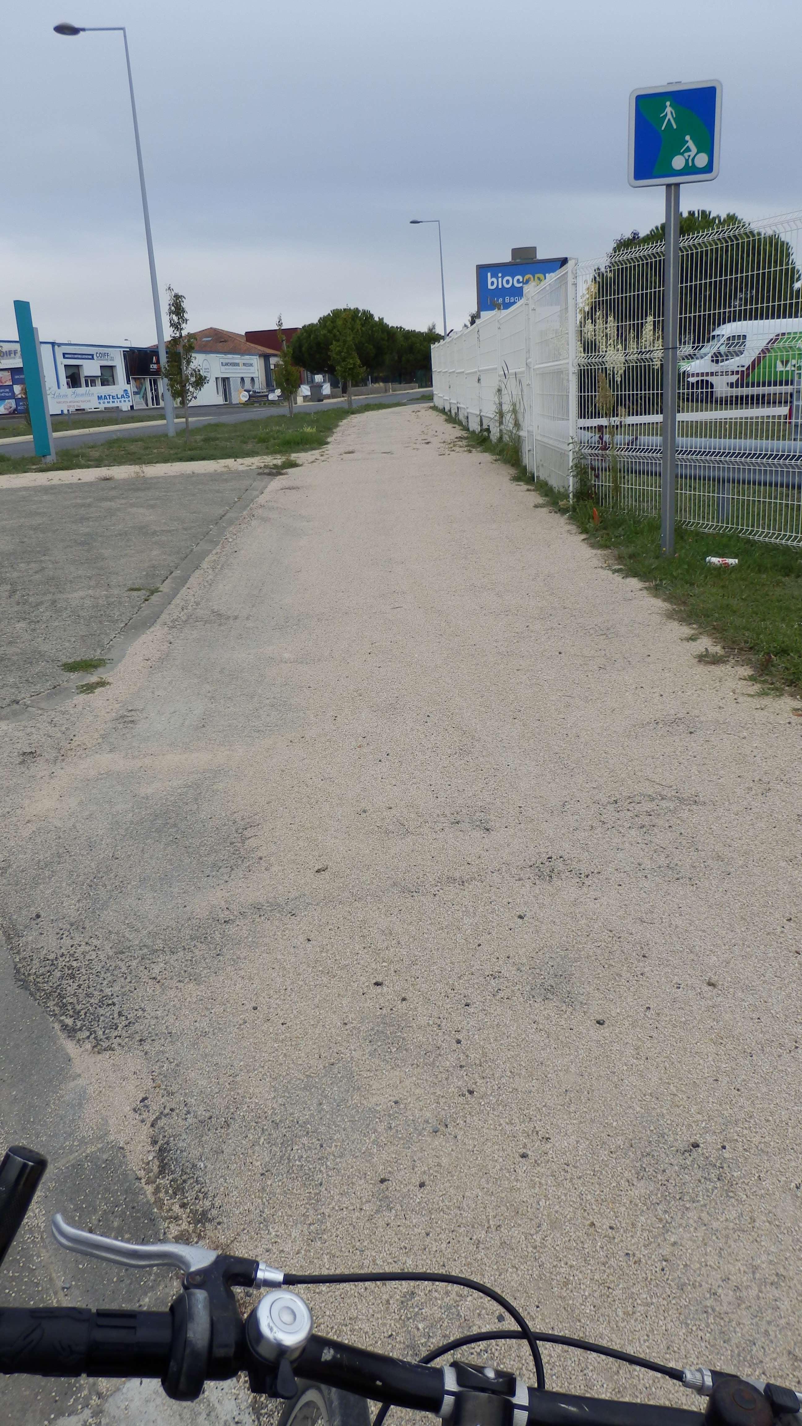 Voie verte sur trottoir