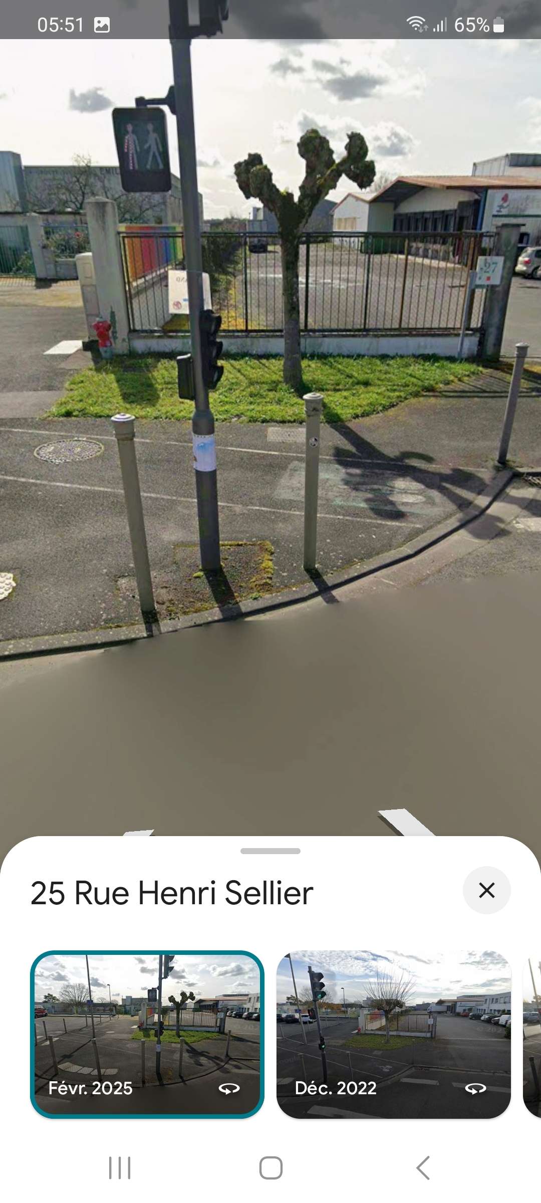 Piste cyclable sur trottoir